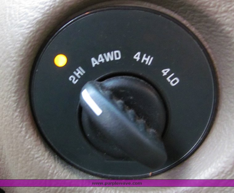 image for item 4452 2004 Chevrolet Trailblazer