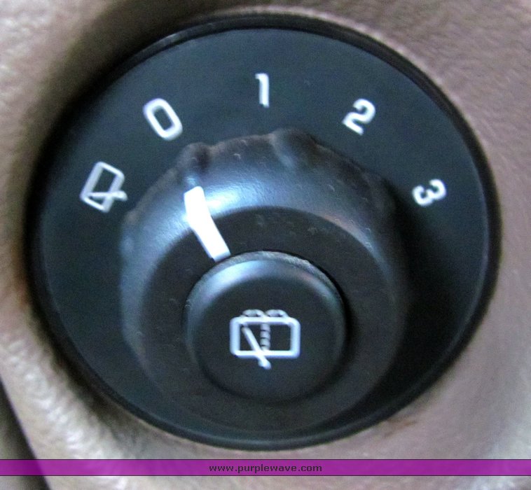 image for item 4452 2004 Chevrolet Trailblazer