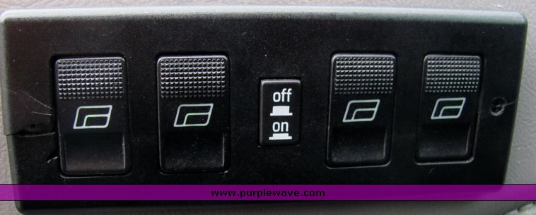 image for item 4454 2000 Ford Explorer XL