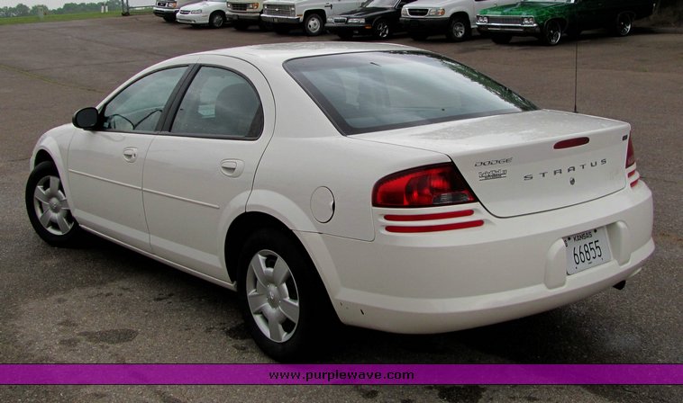 image for item 4455 2006 Dodge Stratus SXT