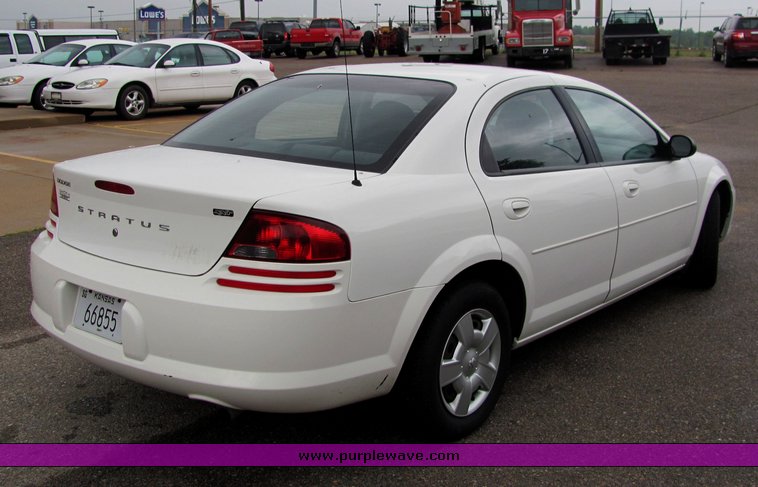 image for item 4455 2006 Dodge Stratus SXT