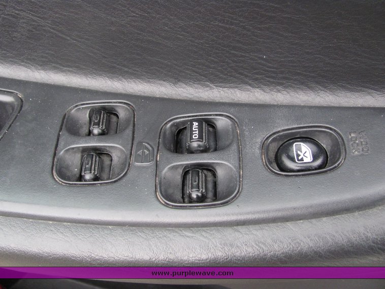 image for item 4455 2006 Dodge Stratus SXT