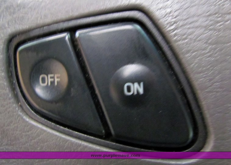 image for item 4456 2002 Ford Taurus SE