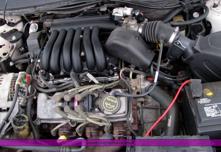 image for item 4456 2002 Ford Taurus SE