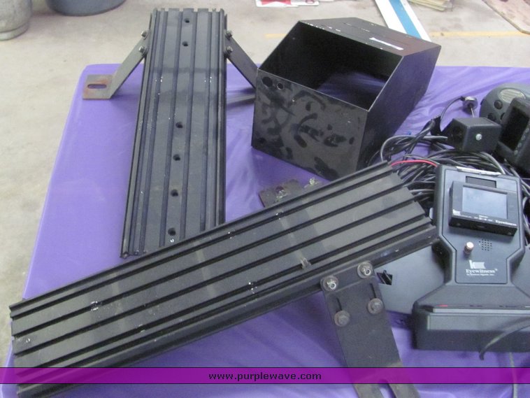 image for item 4583 Assorted automotive accessories