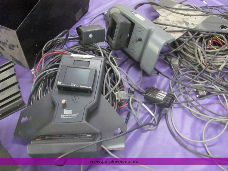 image for item 4583 Assorted automotive accessories