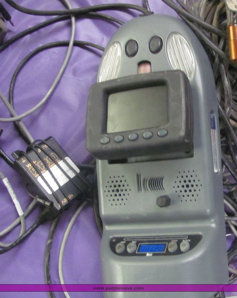 image for item 4583 Assorted automotive accessories