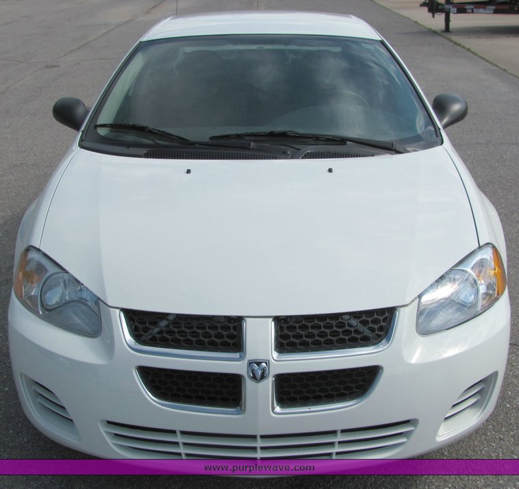 image for item 6067 2006 Dodge Stratus