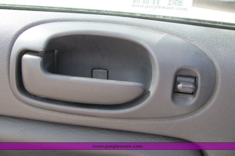 image for item 6067 2006 Dodge Stratus