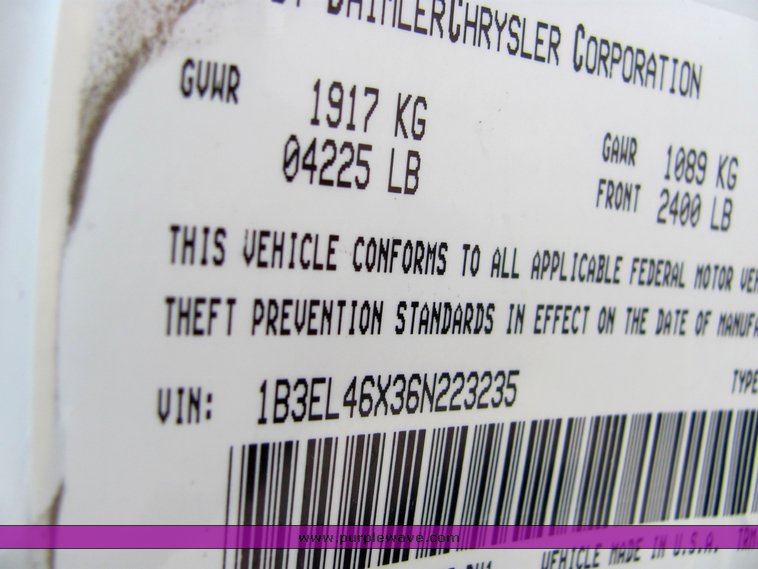 image for item 6067 2006 Dodge Stratus