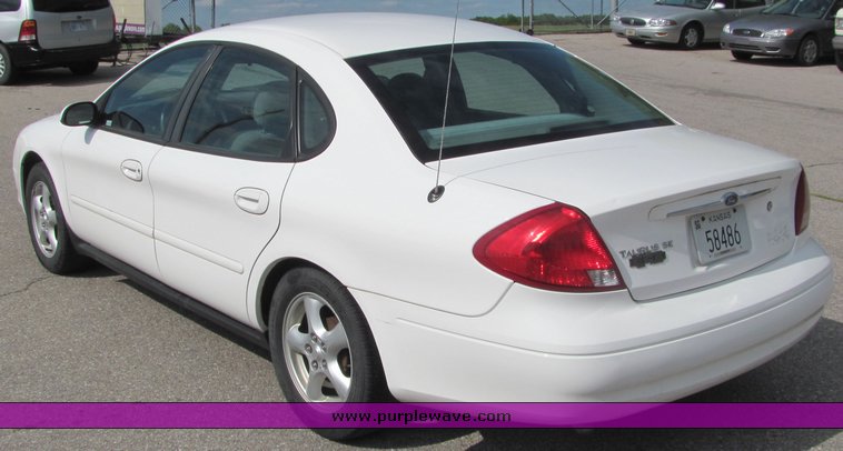 image for item 6068 2002 Ford Tarus