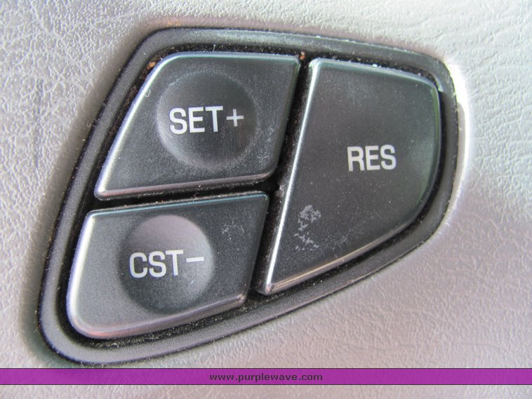 image for item 6068 2002 Ford Tarus