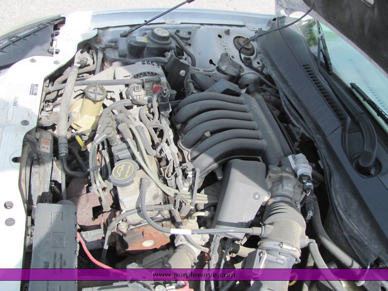 image for item 6068 2002 Ford Tarus