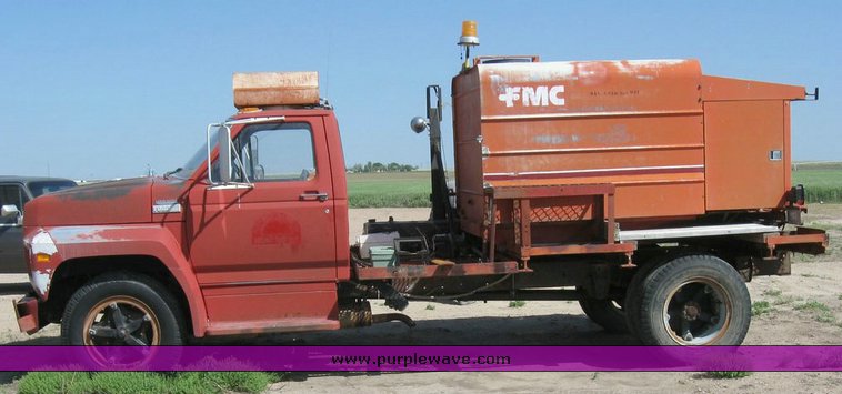 image for item 6798 1981 Ford F600