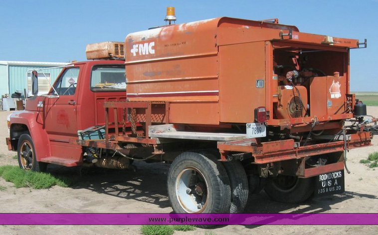 image for item 6798 1981 Ford F600