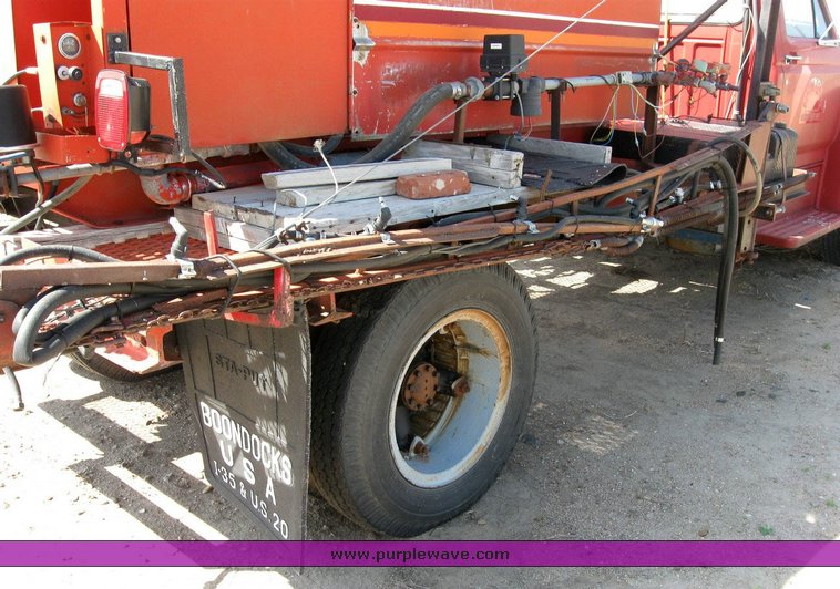 image for item 6798 1981 Ford F600