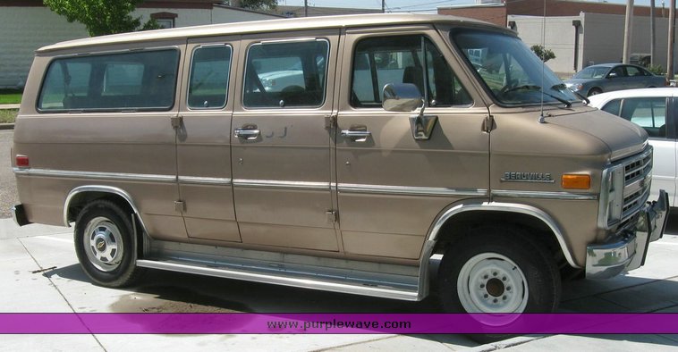 image for item 6800 1988 Chevrolet Sportvan C30