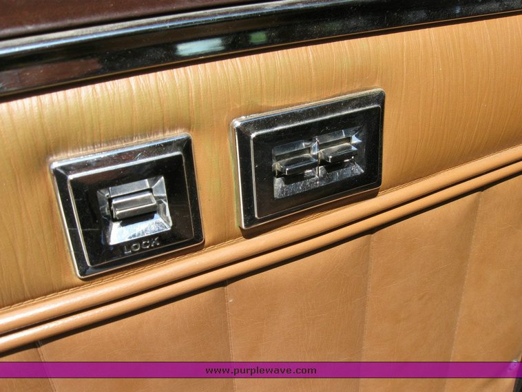 image for item 6800 1988 Chevrolet Sportvan C30