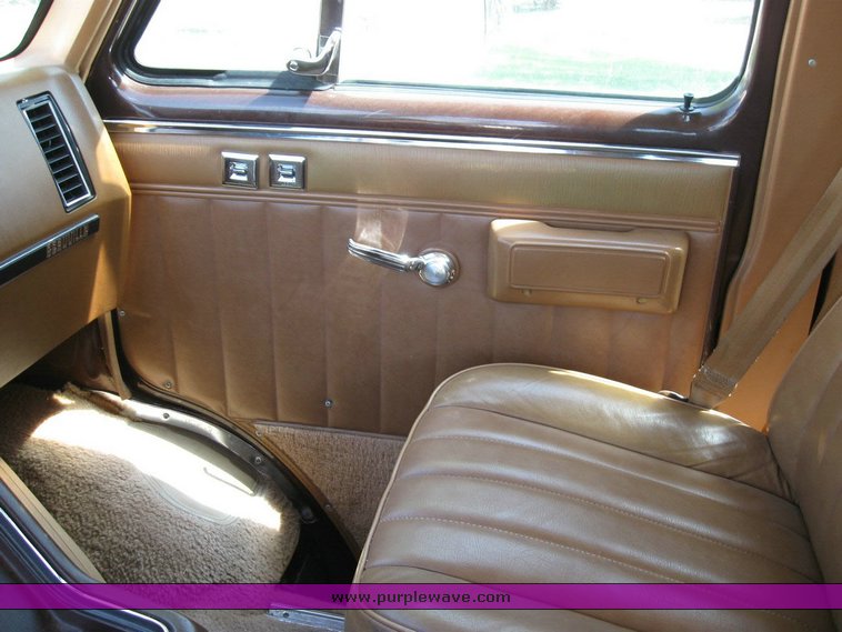 image for item 6800 1988 Chevrolet Sportvan C30