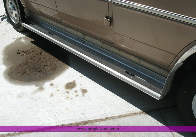 image for item 6800 1988 Chevrolet Sportvan C30