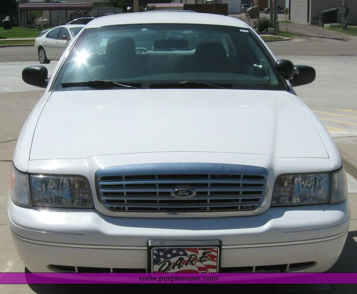 image for item 6801 2005 Ford Crown Victoria Police Intercepter