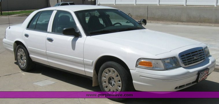 image for item 6801 2005 Ford Crown Victoria Police Intercepter