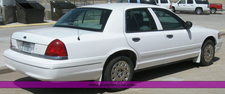 image for item 6801 2005 Ford Crown Victoria Police Intercepter