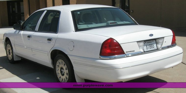 image for item 6801 2005 Ford Crown Victoria Police Intercepter