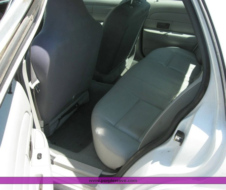 image for item 6801 2005 Ford Crown Victoria Police Intercepter