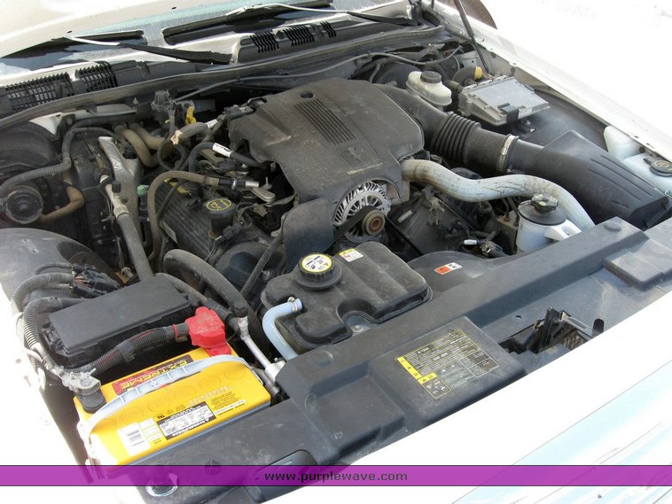 image for item 6801 2005 Ford Crown Victoria Police Intercepter