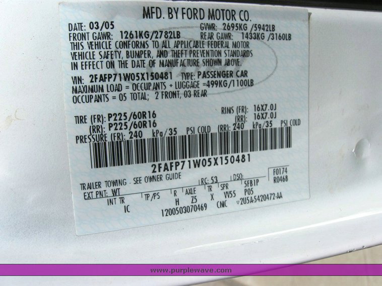 image for item 6801 2005 Ford Crown Victoria Police Intercepter