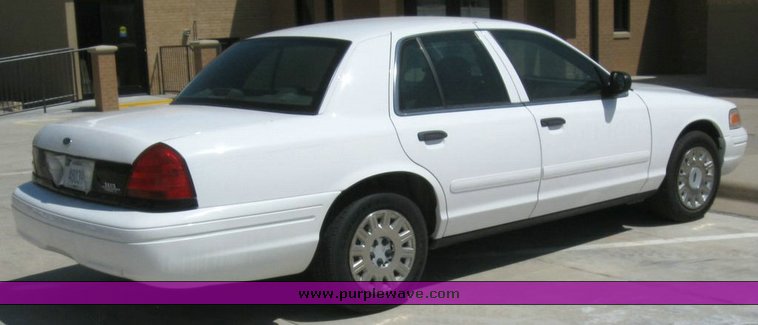 image for item 6802 2003 Ford Crown Victoria Police Intercepter
