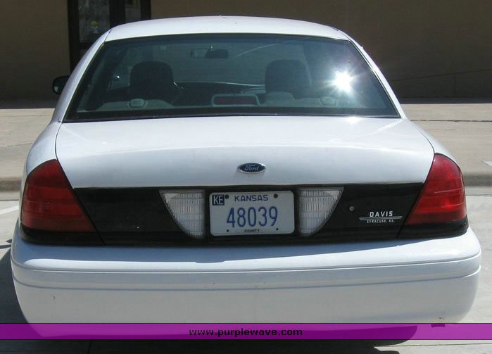 image for item 6802 2003 Ford Crown Victoria Police Intercepter
