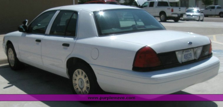 image for item 6802 2003 Ford Crown Victoria Police Intercepter