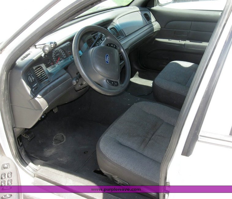 image for item 6802 2003 Ford Crown Victoria Police Intercepter
