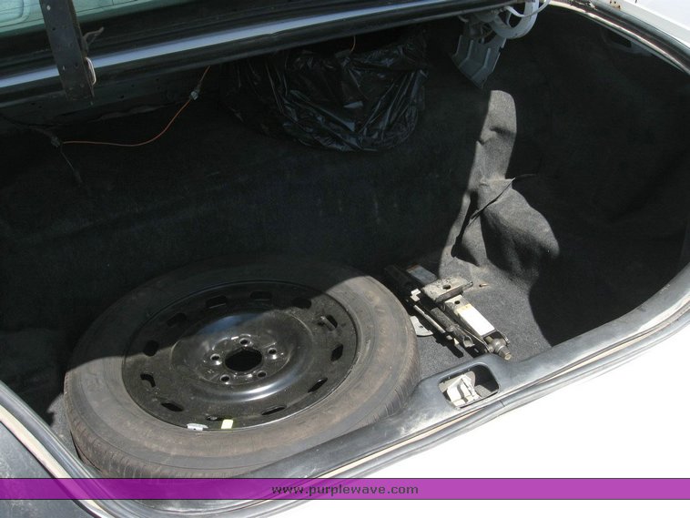 image for item 6802 2003 Ford Crown Victoria Police Intercepter