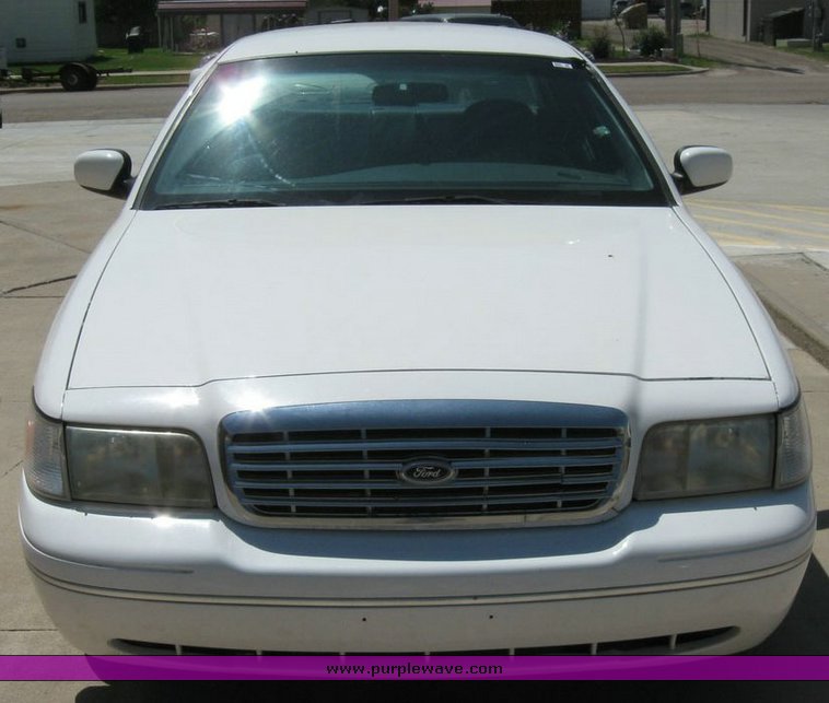 image for item 6803 2001 Ford Crown Victoria Police Intercepter