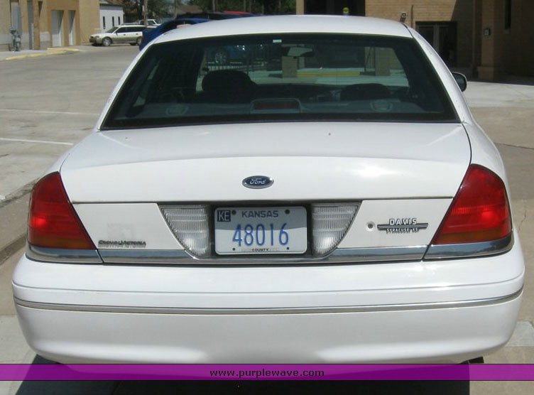 image for item 6803 2001 Ford Crown Victoria Police Intercepter