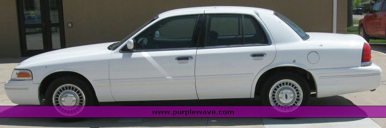 image for item 6803 2001 Ford Crown Victoria Police Intercepter