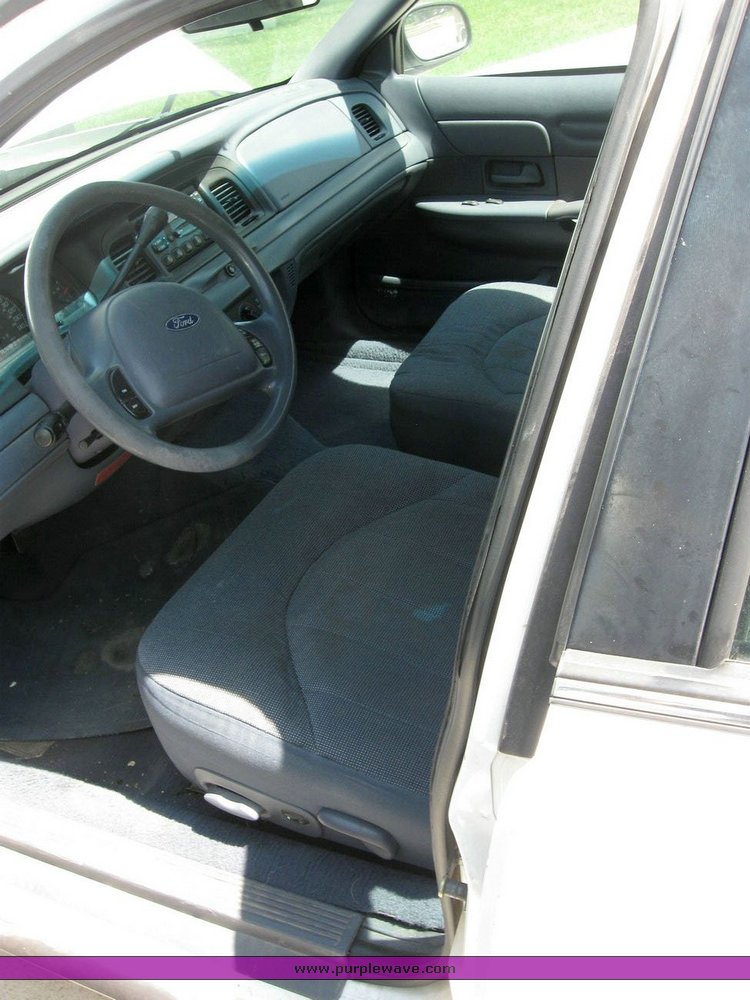 image for item 6803 2001 Ford Crown Victoria Police Intercepter