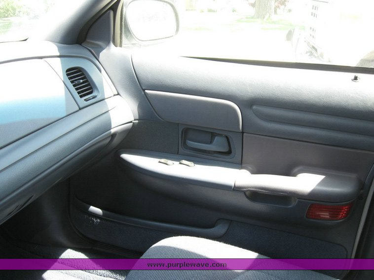 image for item 6803 2001 Ford Crown Victoria Police Intercepter