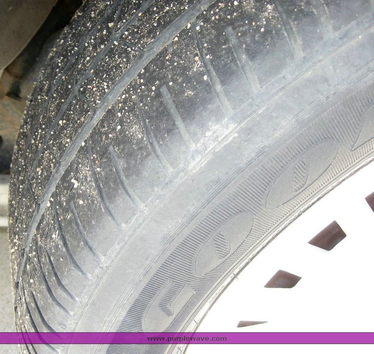 image for item 6803 2001 Ford Crown Victoria Police Intercepter