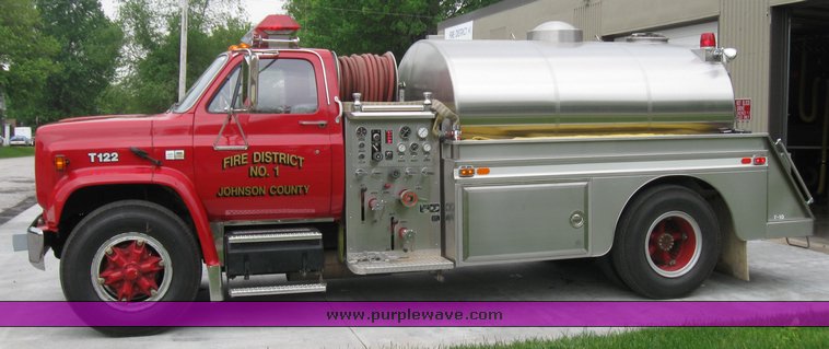 image for item 7299 1988 Chevrolet 70 tanker truck