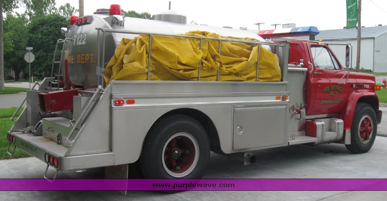 image for item 7299 1988 Chevrolet 70 tanker truck