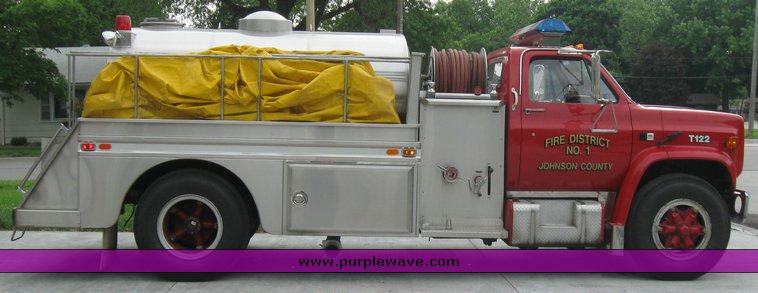 image for item 7299 1988 Chevrolet 70 tanker truck