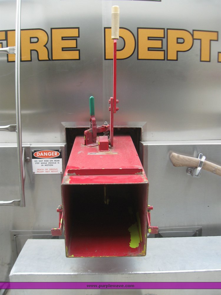 image for item 7299 1988 Chevrolet 70 tanker truck