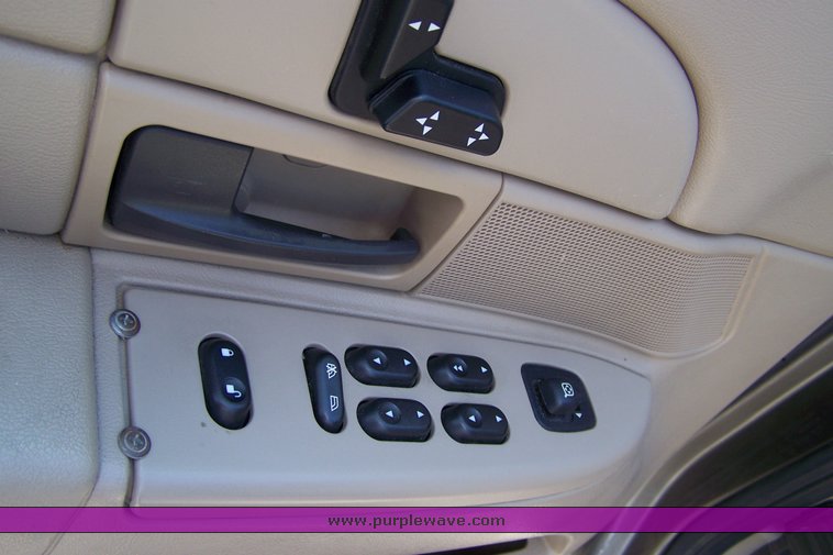 image for item 8497 2005 Ford Crown Victoria Police Interceptor