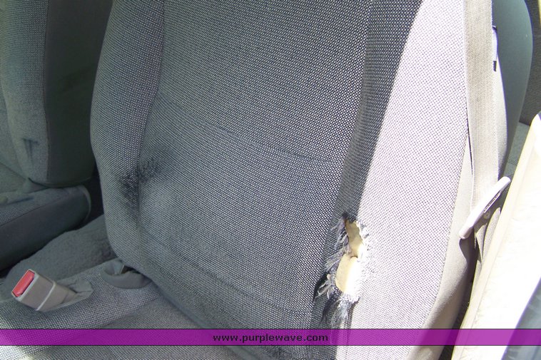 image for item 8498 2005 Ford Crown Victoria Police Interceptor