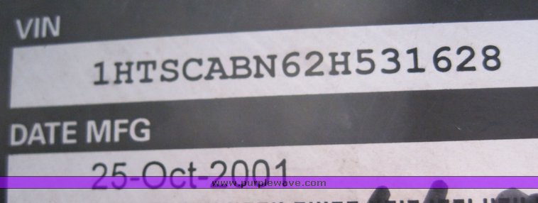 image for item 3814 2002 International 4700 dump truck