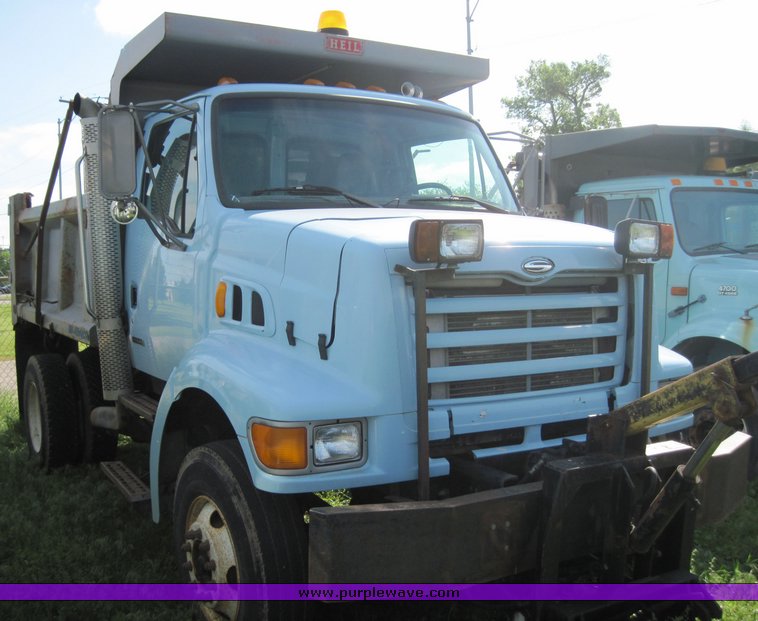 image for item 3815 1999 Sterling L8501 dump truck